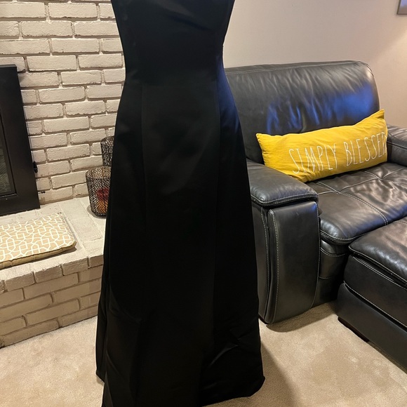 Stunning black Scott McClintock formal dress with red corset back. NWOT. - Picture 5 of 9